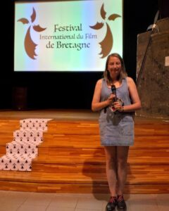 La réalisatrice Roxana Protopopoff présentant L’Étoile Bleue, Sélection Officielle 2022 du Festival de Bretagne à Locronan.